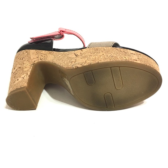 Fergalicious Women's Cork Wedge Sandal Size 6M - Picture 8 of 10